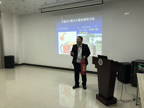 富轩门窗响应国家的号召开展消防演习