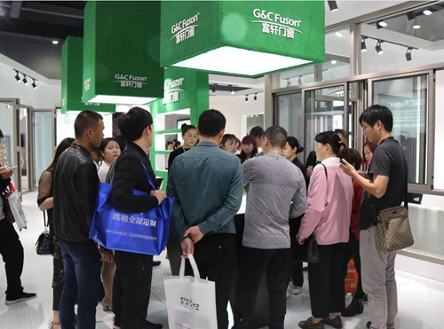 【聚焦门博会】捷报连连,现场不断签约加盟富轩门窗