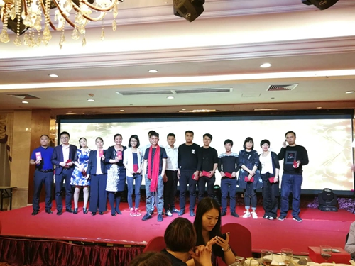 祝贺富轩门窗战略合作伙伴峰会暨新品发布会圆满成功！