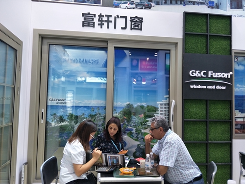 世界贸易盛事第124届广交会拉开帷幕，富轩门窗喜迎天下客！
