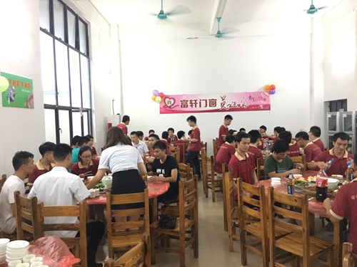 浓情金秋,温暖你我——记富轩门窗秋季生日会!