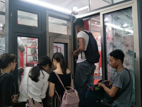 【国际展讯】富轩门窗亮相菲律宾国际建材展,拓展东南亚版图!