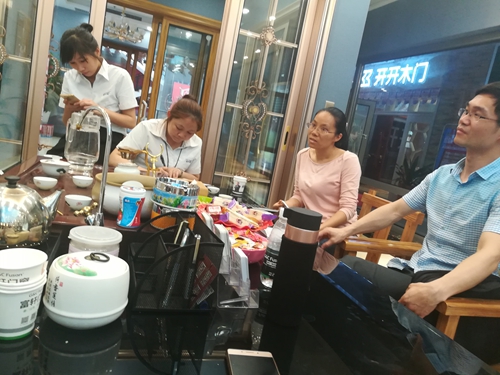 燃情五一|梅州市家博会万人疯抢富轩门窗，1天突破百万订单！