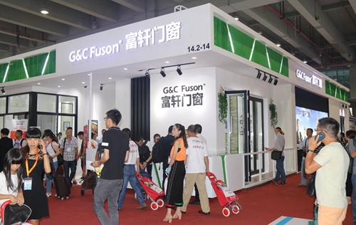 【展会快讯】建博会隆重开幕,富轩门窗匠心定制引领潮流